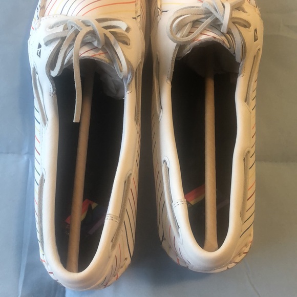 BNIB! 2020 Sperry 🌈 Pride Leather Boat Shoes! - Picture 6 of 7